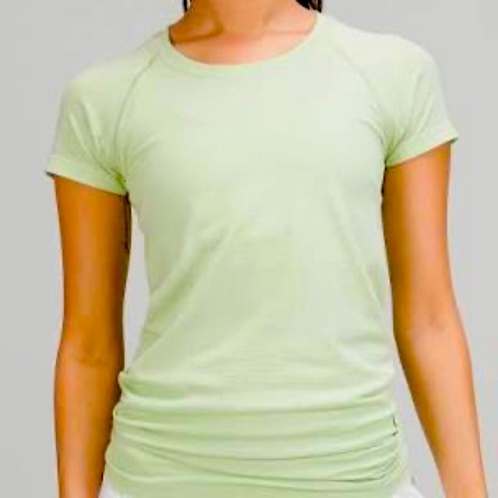 Lululemon Swiftly tech short sleeve 2.0 (color: creamy mint)